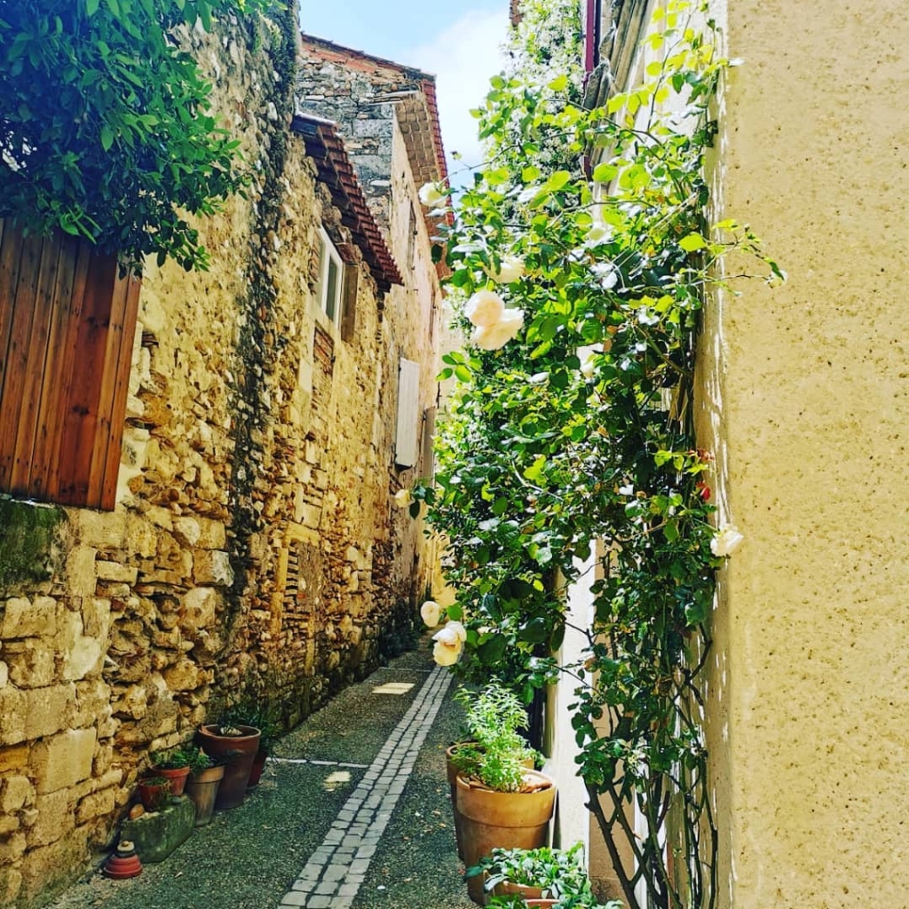 Ruelle à Domazan